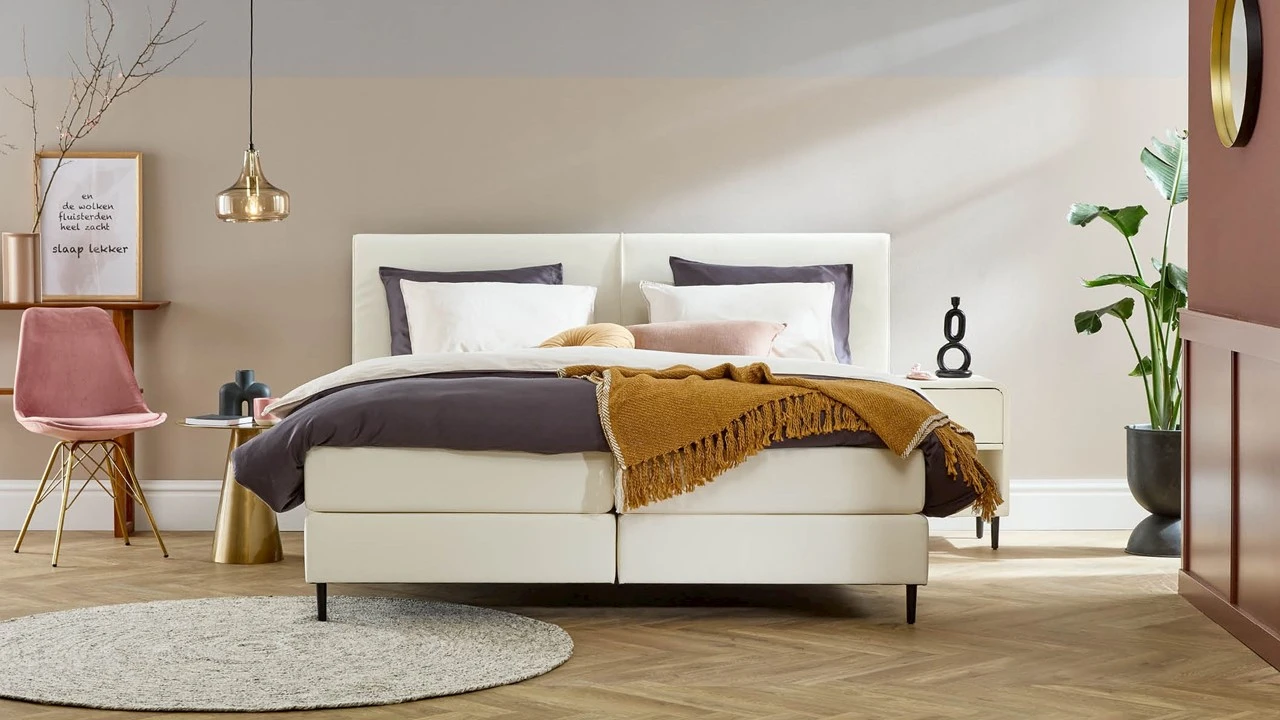 Boxspring Opal Vlak Met Gestoffeerd Matras 4 Boxspring Opal Vlak Met Gestoffeerd Matras - Afbeelding 2